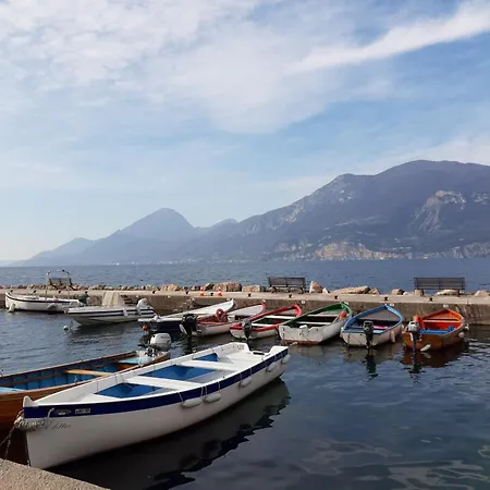 - Apartment Brenzone sul Garda