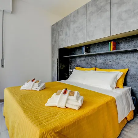 - * Brenzone sul Garda