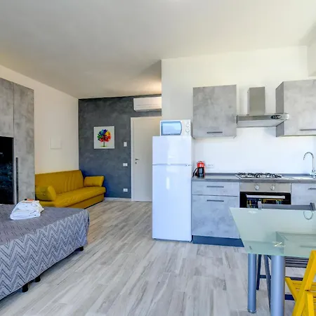 - Apartment Brenzone sul Garda
